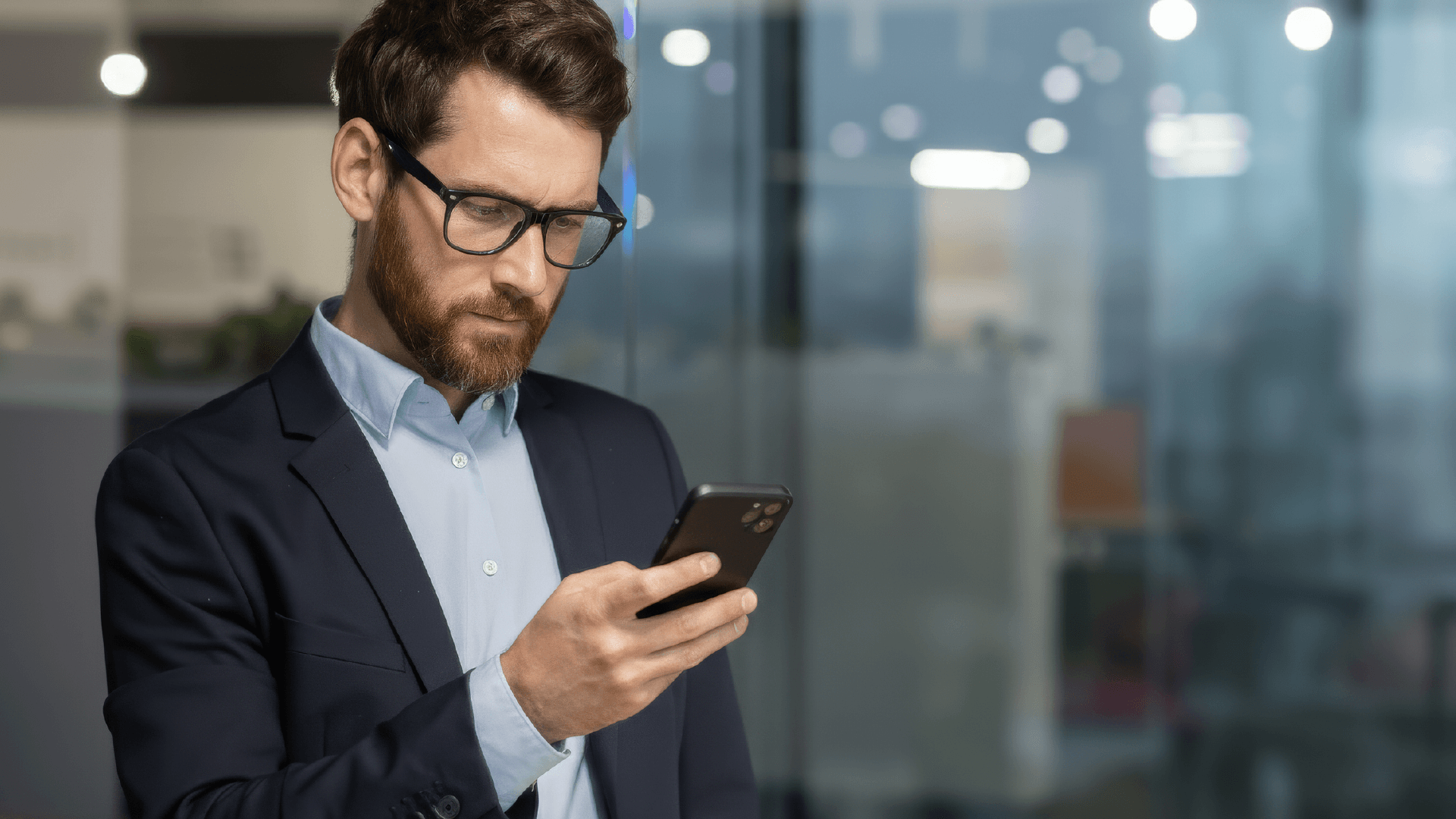 Stablecoins vs. traditional payment rails: what businesses need to know